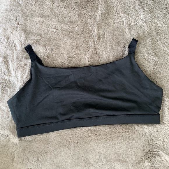 Fabletics Sports Bra - Picture 2 of 5